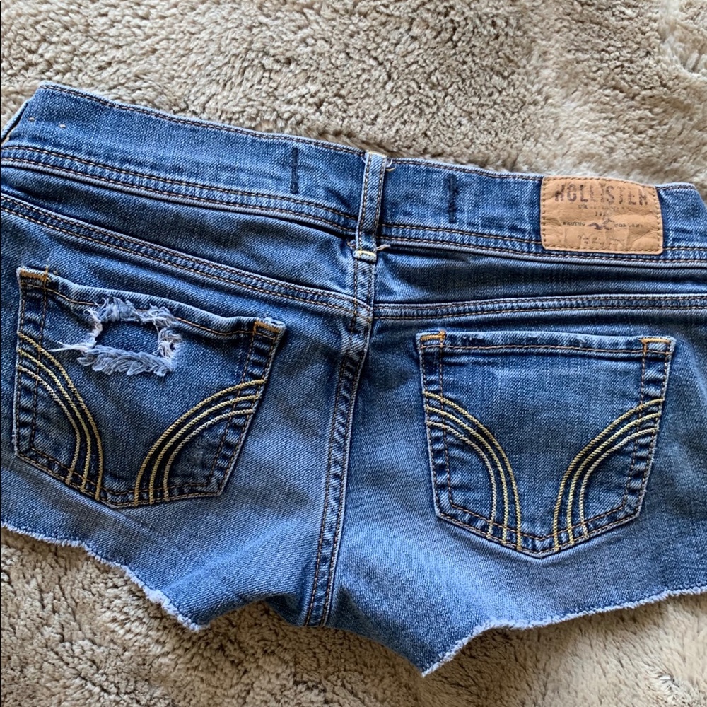 Hollister Jean shorts - Picture 2 of 2